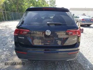 2018 Volkswagen Tiguan S with VIN 3VV0B7AX5JM033302, listed as a Copart auction lot 61534745 with 111,230 mi miles and Salvage title. Bid and sale history available at DreamBid. Image 6.