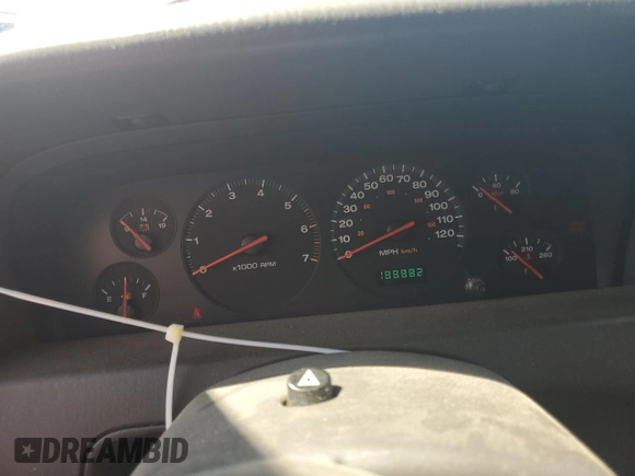 2000 Jeep Grand Cherokee Laredo with VIN 1J4G248S1YC407769, listed as a Copart auction lot 61653545 with 188,882 mi miles and Salvage title. Bid and sale history available at DreamBid. Image 9.