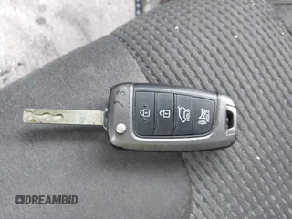 2019 Hyundai Santa Fe SE z VIN 5NMS2CAD3KH022518, wystawiony jako IAAI lot #42289725 z przebiegiem 102 547 mil mil oraz . Historia ofert i sprzedaży dostępna na DreamBid. Obrazek 11.