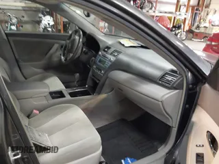 2007 Toyota Camry z VIN JTNBB46K873032718, wystawiony jako IAAI lot #41544915 z przebiegiem 225 604 mil mil oraz . Historia ofert i sprzedaży dostępna na DreamBid. Obrazek 5.