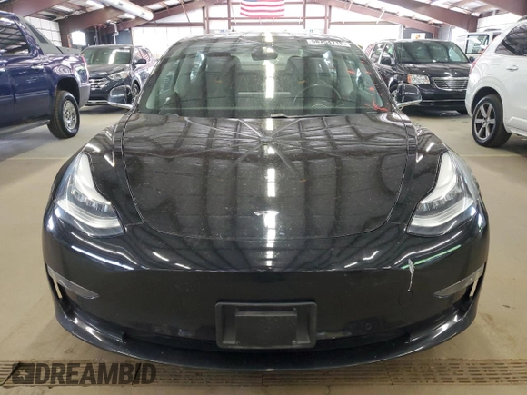 2018 Tesla Model 3 Long Range Battery z VIN 5YJ3E1EB4JF144295, wystawiony jako Copart lot #58754715 z przebiegiem 63 569 mil mil oraz Tytuł czysty. Historia ofert i sprzedaży dostępna na DreamBid. Obrazek 5.