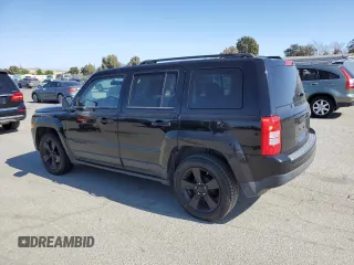 2014 Jeep Patriot Altitude with VIN 1C4NJPBA3ED758528, listed as a Copart auction lot 58076435 with 252,479 mi miles and Clean title. Bid and sale history available at DreamBid. Image 2.