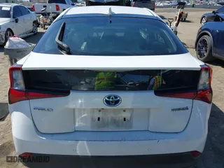 2020 Toyota Prius L Eco with VIN JTDKARFU3L3124142, listed as a IAAI auction lot 41726512 with 275,963 mi miles. Bid and sale history available at carsss.com. Image 17.