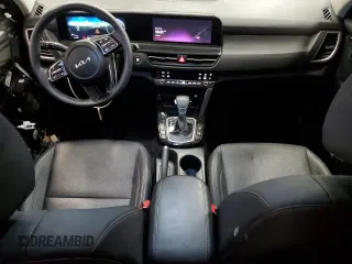 2024 Kia Seltos EX z VIN KNDER2AA0R7581163, wystawiony jako Copart lot #53490765 z przebiegiem 13 671 mil mil oraz Nie do naprawy • Non repairable. Historia ofert i sprzedaży dostępna na DreamBid. Obrazek 8.