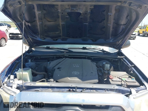 2014 Toyota Tacoma PreRunner with VIN 3TMJU4GN8EM157541, listed as a IAAI auction lot 41998374 with 113,830 mi miles. Bid and sale history available at carsss.com. Image 10.