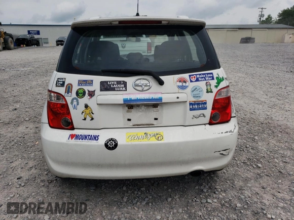 2006 Scion xA z VIN JTKKT624060141526, wystawiony jako Copart lot #57672265 z przebiegiem 212 884 mil mil oraz Czysty tytuł • Clean title. Historia ofert i sprzedaży dostępna na DreamBid. Obrazek 6.