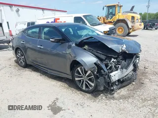 2020 Nissan Maxima SV z VIN 1N4AA6CV7LC380622, wystawiony jako IAAI lot #41306640 z przebiegiem 112 638 mil mil oraz . Historia ofert i sprzedaży dostępna na DreamBid. Obrazek 1.