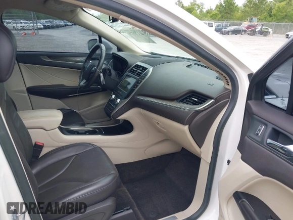 2018 Lincoln MKC Reserve с VIN 5LMCJ3C99JUL21527, выставлен на аукционе IAAI как лот 42170926 с пробегом 69 224 миль миль и . История ставок и продаж доступна на DreamBid. Изображение 5.