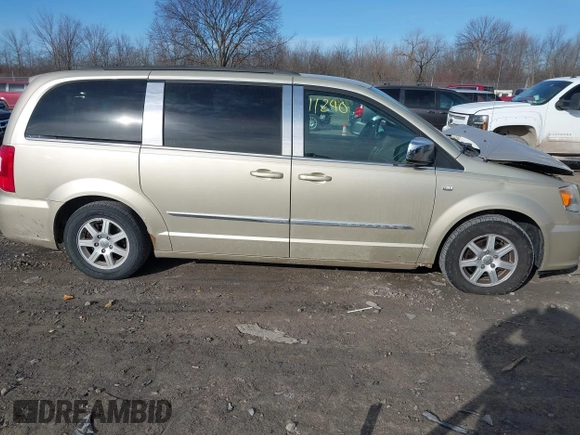 2011 Chrysler Town & Country Touring z VIN 2A4RR5DG6BR655235, wystawiony jako IAAI lot #41811240 z przebiegiem 244 399 mil mil oraz . Historia ofert i sprzedaży dostępna na DreamBid. Obrazek 13.