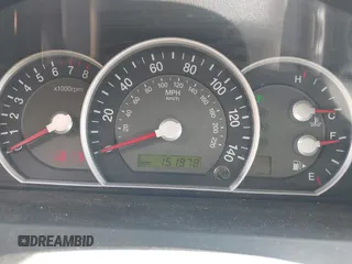 2007 Kia Sorento LX z VIN KNDJD736875682835, wystawiony jako IAAI lot #42145276 z przebiegiem 151 978 mil mil oraz . Historia ofert i sprzedaży dostępna na DreamBid. Obrazek 7.