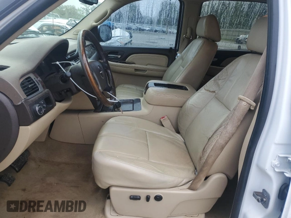 2008 GMC Sierra Denali z VIN 2GTEC638581195286, wystawiony jako Copart lot #51248935 z przebiegiem 216 464 mil mil oraz Szkody całkowita. Historia ofert i sprzedaży dostępna na DreamBid. Obrazek 7.