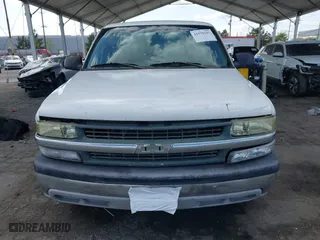 2002 Chevrolet Silverado 1500 with VIN 1GCEC14V82Z236404, listed as a IAAI auction lot 41970241 with 240,265 mi miles. Bid and sale history available at carsss.com. Image 12.
