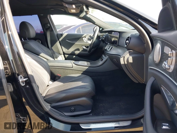 2022 Mercedes-Benz E-Class E 350 with VIN W1KZF8DBXNB080246, listed as a IAAI auction lot 41597696 with 35,350 mi miles. Bid and sale history available at carsss.com. Image 5.