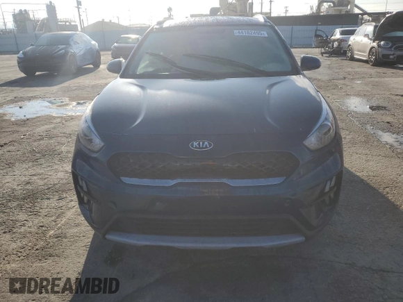2020 Kia Niro LX with VIN KNDCB3LC4L5397881, listed as a Copart auction lot 44182495 with 156,886 mi miles and Salvage Title. Bid and sale history available at carsss.com. Image 5.