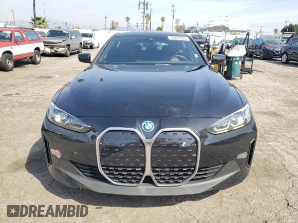 2024 BMW i4 eDrive35 z VIN WBY43AW07RFR78946, wystawiony jako Copart lot #49297505 z przebiegiem 14 176 mil mil oraz Szkody całkowita. Historia ofert i sprzedaży dostępna na DreamBid. Obrazek 5.