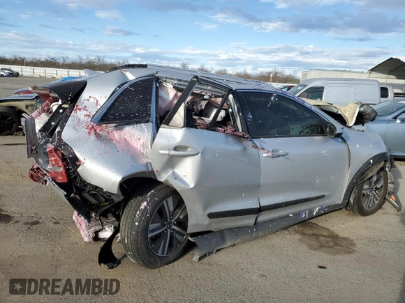 2020 Kia Niro LXS with VIN KNDCB3LC9L5421494, listed as a Copart auction lot 44013145 with 0 mi miles and Salvage Title. Bid and sale history available at carsss.com. Image 3.