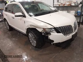 2013 Lincoln MKX with VIN 2LMDJ8JK4DBL60499, listed as a IAAI auction lot 41816339 with 132,061 mi miles. Bid and sale history available at carsss.com. Image 6.