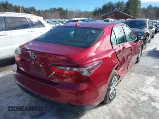 2022 Toyota Camry Hybrid LE with VIN 4T1C31AK3NU590135, listed as a IAAI auction lot 41620161 with 22,585 mi miles. Bid and sale history available at carsss.com. Image 16.