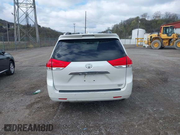 2013 Toyota Sienna XLE with VIN 5TDDK3DCXDS050814, listed as a IAAI auction lot 41985089 with 134,400 mi miles and . Bid and sale history available at DreamBid. Image 16.