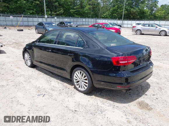 2015 Volkswagen Jetta SE with VIN 3VWD07AJ7FM313101, listed as a IAAI auction lot 42524898 with 207,725 mi miles and . Bid and sale history available at DreamBid. Image 3.