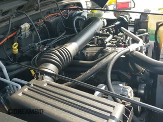 2004 Jeep Wrangler Sahara с VIN 1J4FA59S14P777173, выставлен на аукционе IAAI как лот 43224192 с пробегом 284 387 миль миль и . История ставок и продаж доступна на DreamBid. Изображение 18.