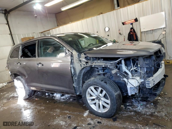 2016 Toyota Highlander LE with VIN 5TDBKRFH4GS258503, listed as a Copart auction lot 43762705 with 106,259 mi miles and Salvage Title. Bid and sale history available at carsss.com. Image 4.