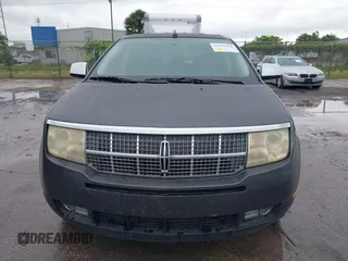 2007 Lincoln MKX with VIN 2LMDU68C07BJ23426, listed as a IAAI auction lot 41992268 with 182,856 mi miles. Bid and sale history available at carsss.com. Image 6.