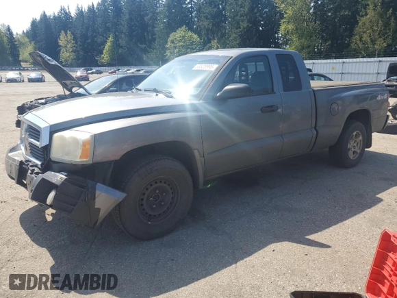 2006 Dodge Dakota SLT with VIN 1D7HW42KX6S520054, listed as a Copart auction lot 53320995 with 205,206 mi miles and Salvage Title. Bid and sale history available at carsss.com. Image 1.