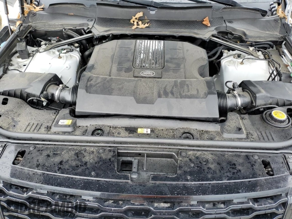 2019 Land Rover Range Rover HSE with VIN SALGS2SV5KA554850, listed as a Copart auction lot 49958105 with 42,447 mi miles and Salvage Title. Bid and sale history available at DreamBid. Image 12.