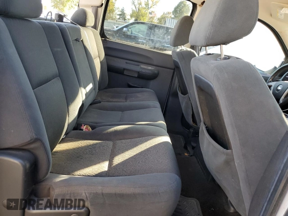 2009 Chevrolet Silverado 1500 LT with VIN 3GCEC23C49G124831, listed as a Copart auction lot 79709444 with 319,229 mi miles and Salvage Title. Bid and sale history available at carsss.com. Image 10.