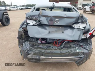 2021 Nissan Versa SV with VIN 3N1CN8EV9ML850299, listed as a IAAI auction lot 41673907 with 72,494 mi miles. Bid and sale history available at carsss.com. Image 6.