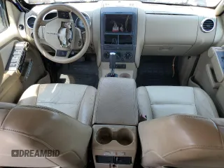 2007 Ford Explorer Sport Trac Limited z VIN 1FMEU33KX7UA51139, wystawiony jako Copart lot #60540505 z przebiegiem 219 148 mil mil oraz Szkoda całkowita • Salvage title. Historia ofert i sprzedaży dostępna na DreamBid. Obrazek 8.