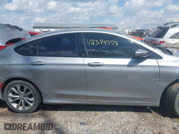 2015 Chrysler 200 S с VIN 1C3CCCBB5FN696911, выставлен на аукционе IAAI как лот 42394373 с пробегом 142 101 миль миль и . История ставок и продаж доступна на DreamBid. Изображение 13.