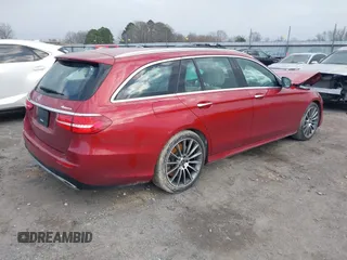2019 Mercedes-Benz E 450 с VIN WDDZH6JB7KA654077, выставлен на аукционе IAAI как лот 41511592 с пробегом 72 870 миль миль и . История ставок и продаж доступна на DreamBid. Изображение 4.