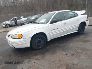 2002 Pontiac Grand Am SE1 with VIN 1G2NF52F82C203744, listed as a IAAI auction lot 41770625 with 177,630 mi miles. Bid and sale history available at carsss.com. Image 2.