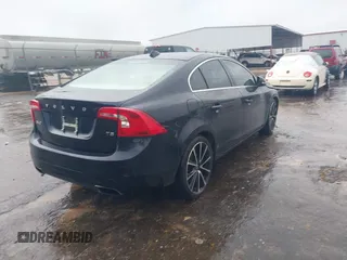 2016 Volvo S60 T5 Drive-E Premier with VIN YV126MFK5G2405660, listed as a IAAI auction lot 41716920 with 91,053 mi miles. Bid and sale history available at carsss.com. Image 4.