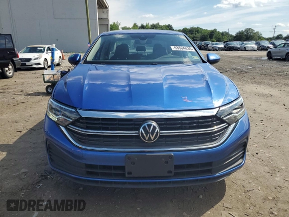 2024 Volkswagen Jetta SE with VIN 3VWEM7BU5RM095018, listed as a Copart auction lot 63504035 with 15,690 mi miles and Salvage title. Bid and sale history available at DreamBid. Image 5.
