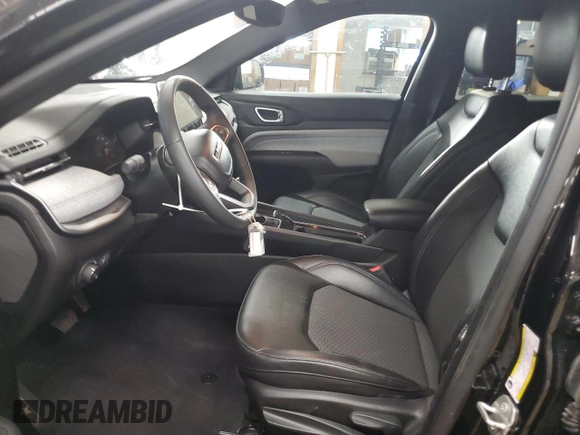 2024 Jeep Compass Latitude с VIN 3C4NJDBN6RT604624, выставлен на аукционе Copart как лот 63016605 с пробегом 39 068 миль миль и Чистый • Clean title. История ставок и продаж доступна на DreamBid. Изображение 7.