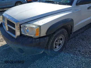 2005 Dodge Dakota ST with VIN 1D7HE22K85S329397, listed as a IAAI auction lot 41597979 with 189,390 mi miles and . Bid and sale history available at DreamBid. Image 6.