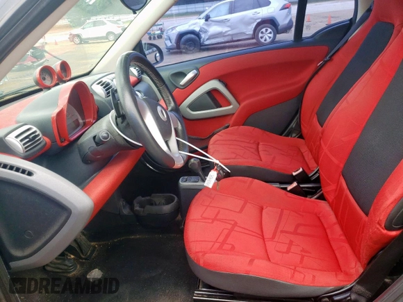 2009 Smart fortwo Pure with VIN WMEEJ31X79K271222, listed as a Copart auction lot 64583695 with 152,626 mi miles and Clean title. Bid and sale history available at DreamBid. Image 7.