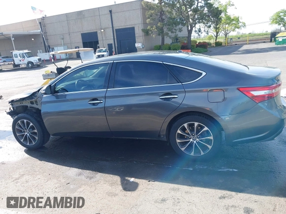 2017 Toyota Avalon XLE z VIN 4T1BK1EB5HU262650, wystawiony jako IAAI lot #42004158 z przebiegiem 81 018 mil mil oraz . Historia ofert i sprzedaży dostępna na DreamBid. Obrazek 15.
