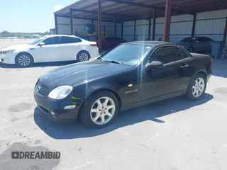 1998 Mercedes-Benz SLK 230/320 z VIN WDBKK47F1WF022419, wystawiony jako IAAI lot #42305098 z przebiegiem Nie podano mil oraz . Historia ofert i sprzedaży dostępna na DreamBid. Obrazek 2.