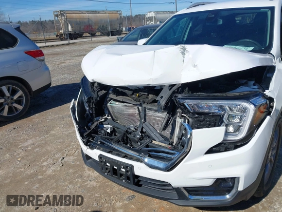2022 GMC Terrain SLT with VIN 3GKALPEV8NL302322, listed as a IAAI auction lot 41596270 with 24,551 mi miles. Bid and sale history available at carsss.com. Image 6.