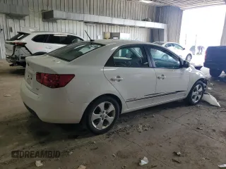 2010 Kia Forte EX z VIN KNAFU4A27A5230657, wystawiony jako Copart lot #58817345 z przebiegiem 63 949 mil mil oraz Nie do naprawy • Non repairable. Historia ofert i sprzedaży dostępna na DreamBid. Obrazek 3.