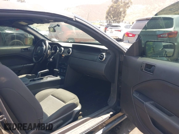 2005 Ford Mustang Deluxe with VIN 1ZVFT84N455189166, listed as a IAAI auction lot 42461064 with 144,956 mi miles and . Bid and sale history available at DreamBid. Image 5.
