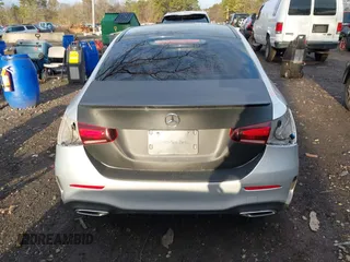 2021 Mercedes-Benz A 220 z VIN W1K3G4FBXMJ273221, wystawiony jako IAAI lot #41829672 z przebiegiem 39 164 mil mil oraz . Historia ofert i sprzedaży dostępna na DreamBid. Obrazek 16.