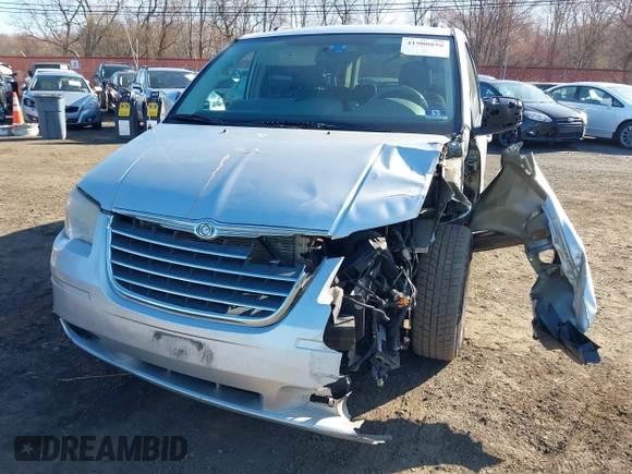 2010 Chrysler Town & Country Touring with VIN 2A4RR5D14AR359169, listed as a IAAI auction lot 41900856 with 204,595 mi miles and . Bid and sale history available at DreamBid. Image 17.