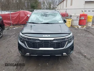 2025 Kia Seltos S z VIN KNDEUCAA1S7740380, wystawiony jako IAAI lot #41735876 z przebiegiem 367 mil mil oraz . Historia ofert i sprzedaży dostępna na DreamBid. Obrazek 12.