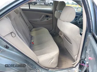 2007 Toyota Camry CE z VIN 4T1BE46K67U694721, wystawiony jako IAAI lot #42196462 z przebiegiem 144 154 mil mil oraz . Historia ofert i sprzedaży dostępna na DreamBid. Obrazek 8.