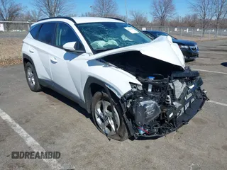 2024 Hyundai Tucson SEL with VIN KM8JBCDE6RU285231, listed as a IAAI auction lot 41757409 with 18,319 mi miles. Bid and sale history available at carsss.com. Image 1.